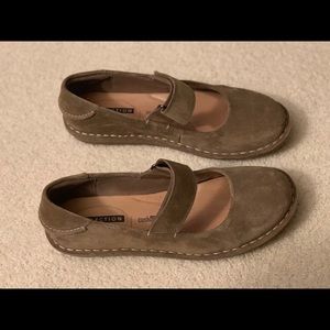 Clarks Tamitha Aster Mary Jane Flats 7 1/2
